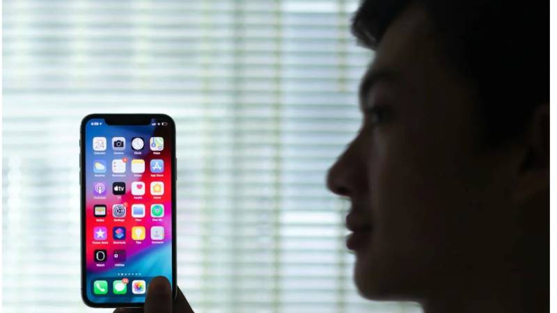 get-a-free-iphone-from-the-government