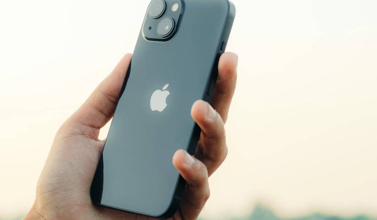 free-government-iphone-13