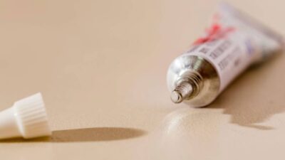 how-to-get-nail-glue-off-skin