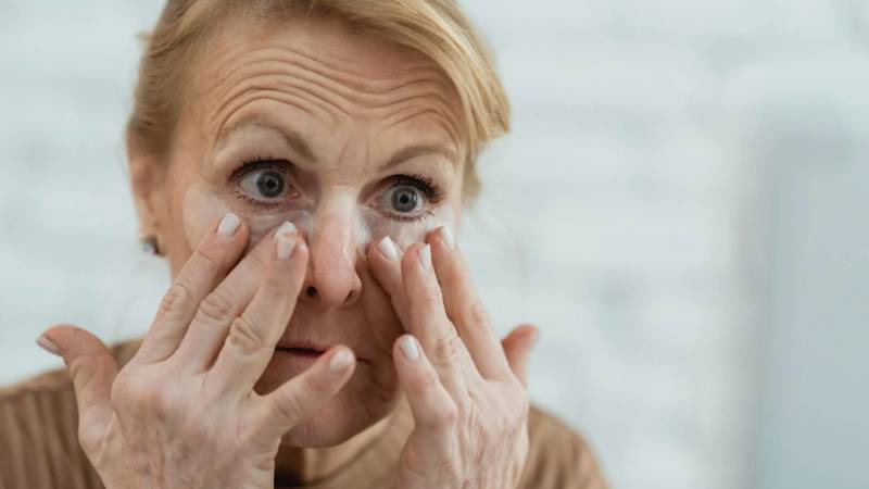 best-foundation-for-mature-skin-over-60