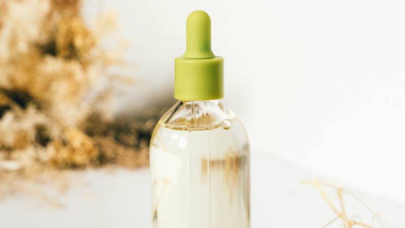 is-baby-oil-good-for-your-skin