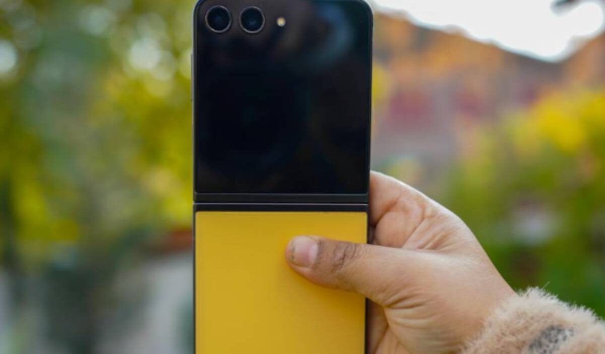 free-galaxy-z-flip-government-phone