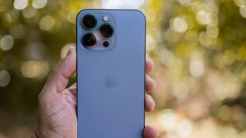 free-iphone-13-government-phone