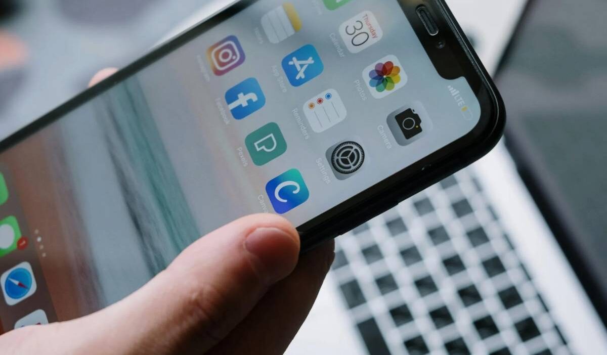 free-iphone-for-seniors