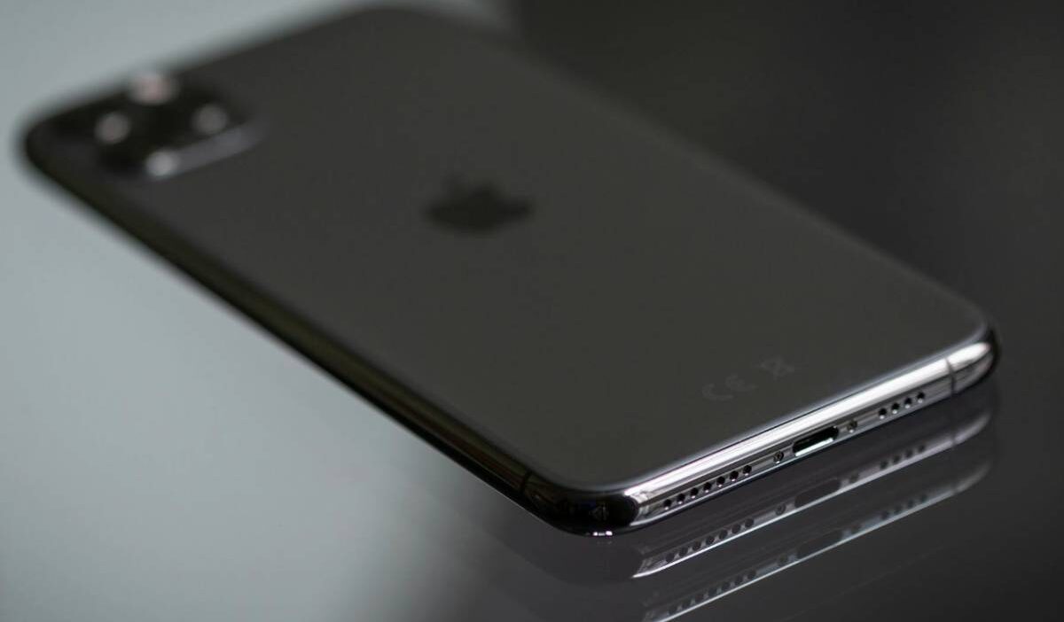 does-iphone-13-mini-have-esim