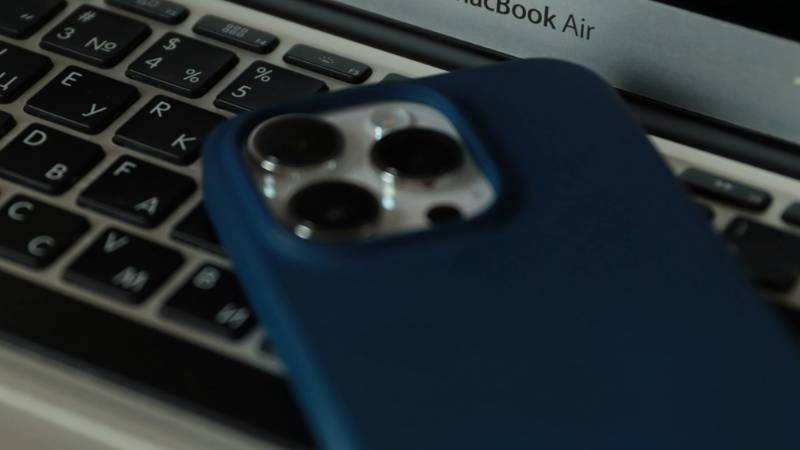 does-iphone-14-have-a-sim-card