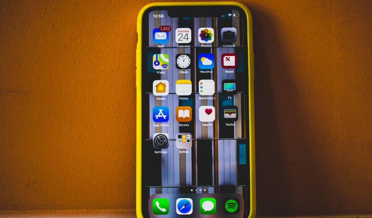 is-iphone-12-pro-max-esim-compatible