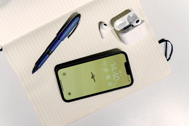 What is the last iPhone with sim card