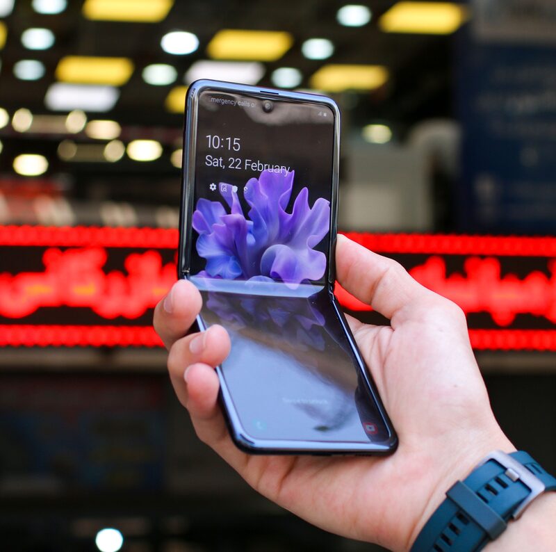 flip phone with esim 1