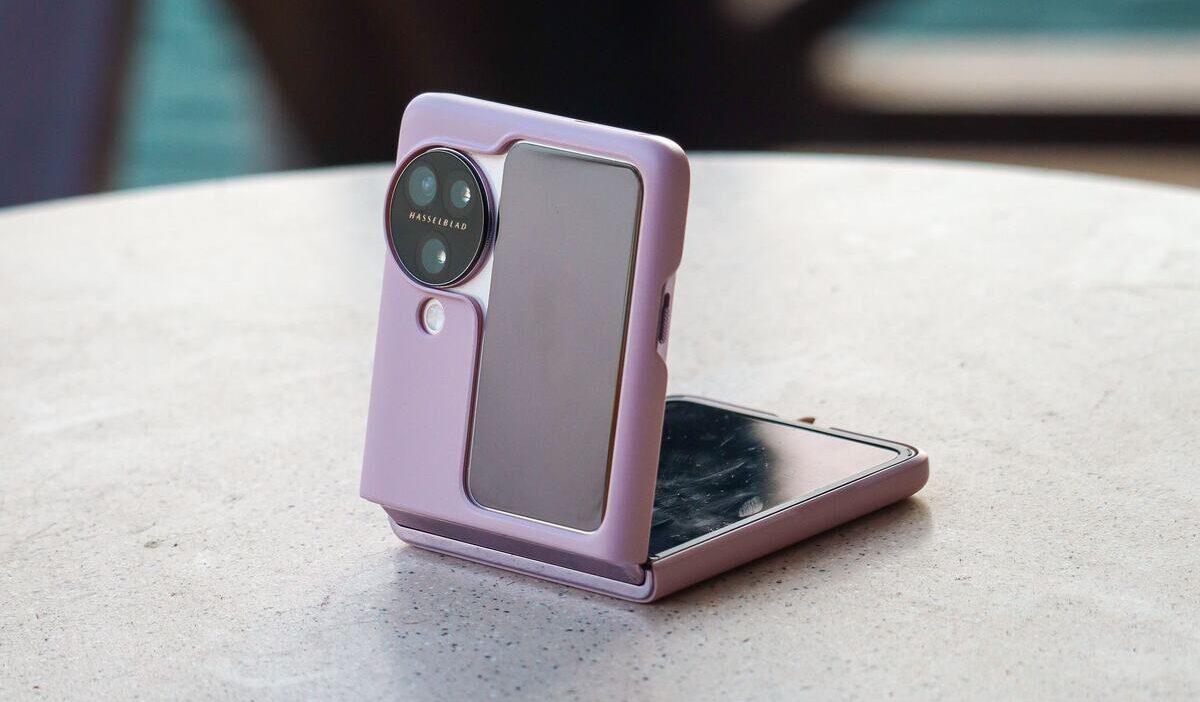 flip phone with esim