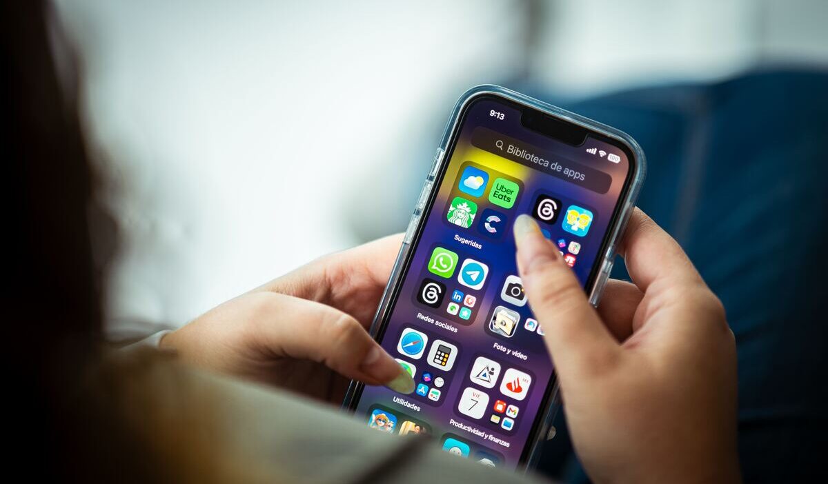how to check if esim is activated in iphone