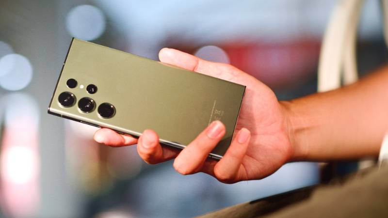how-to-install-sim-card-in-android-phone