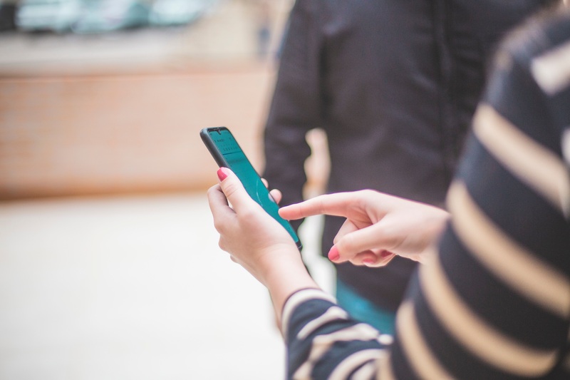 how to swap esim between phones 1