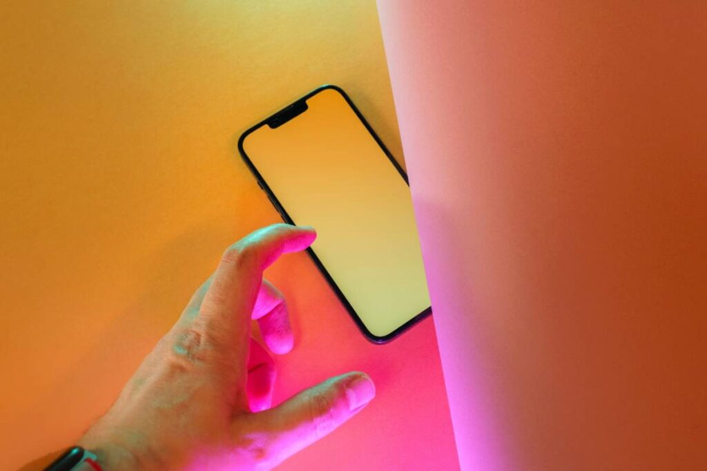 does-every-phone-have-a-sim-card