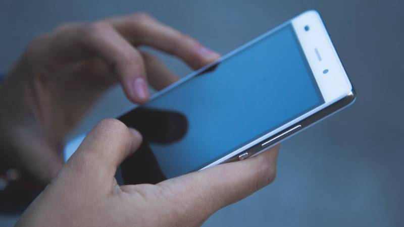 how-do-i-know-if-my-phone-has-a-sim-card