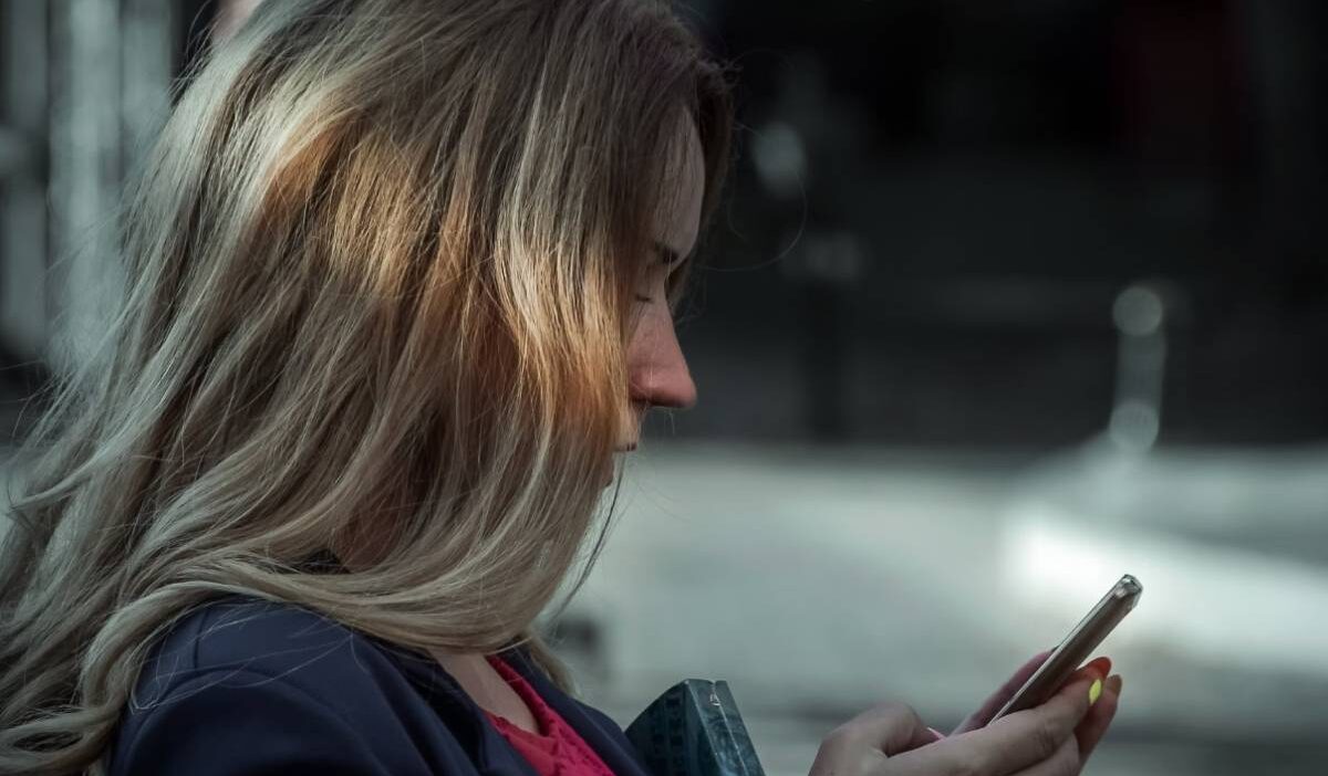 how-to-text-without-a-sim-card