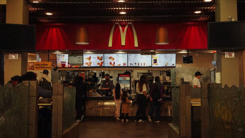 What time does McDonald's stop serving breakfast answer