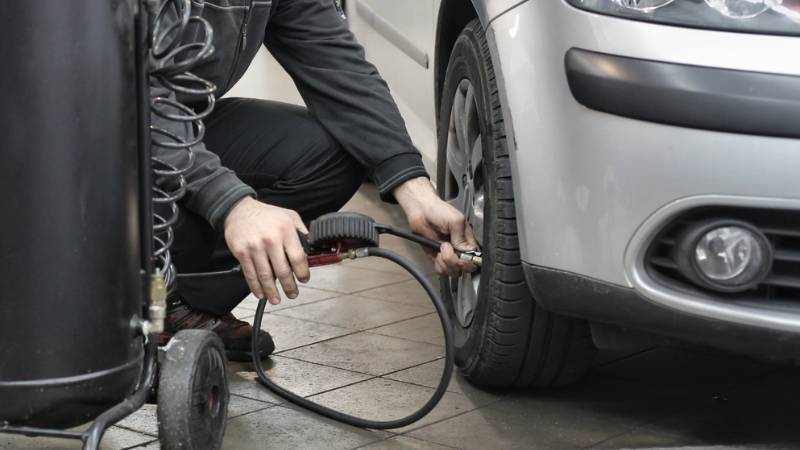 how-to-check-tire-pressure